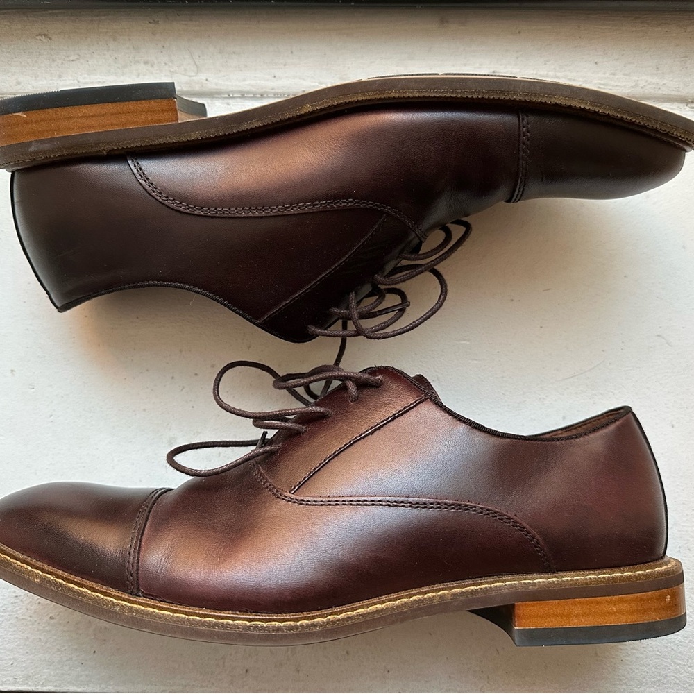 Elegant Dark Brown Men's Oxford Shoes